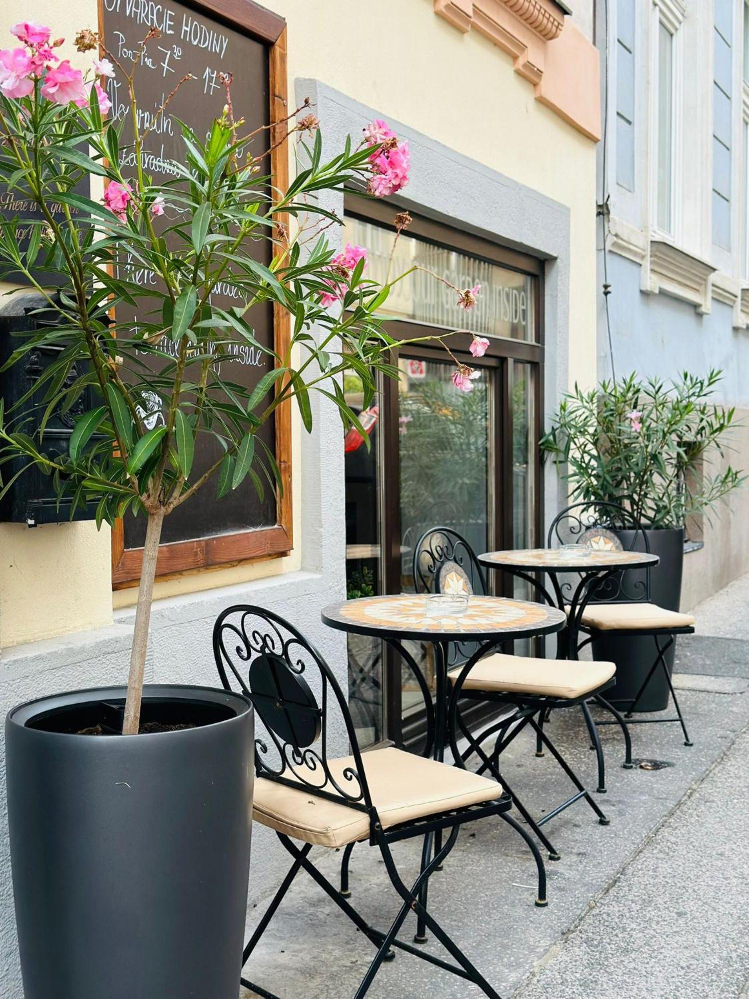 7Days B&B Bratislava Exterior photo